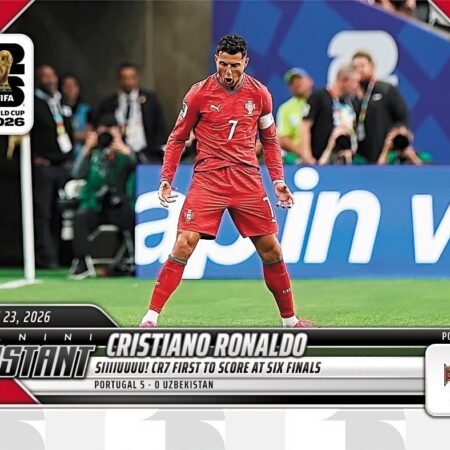 Karta Panini Instant Cristiano Ronaldo #99